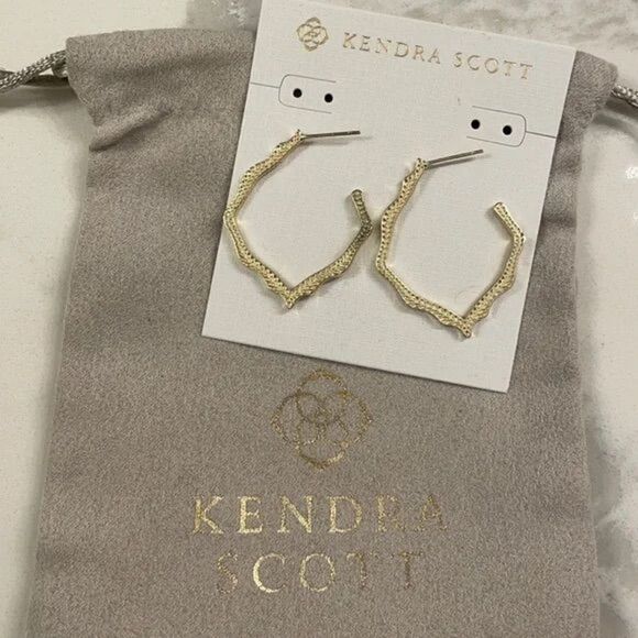 NWOT Kendra Scott Miku Gold Hoop Stud Earring’s - Picture 1 of 5